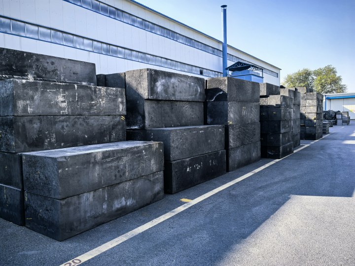 等静压石墨块的应用领域